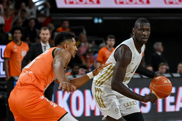 的地位和发 的地位和发