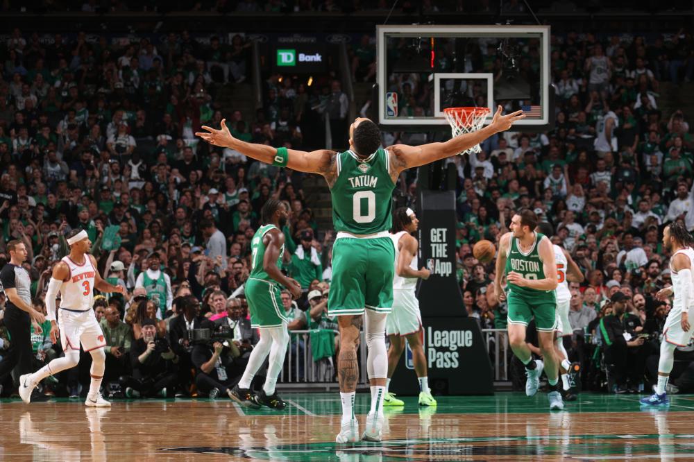 在她的滑雪 在她的滑雪