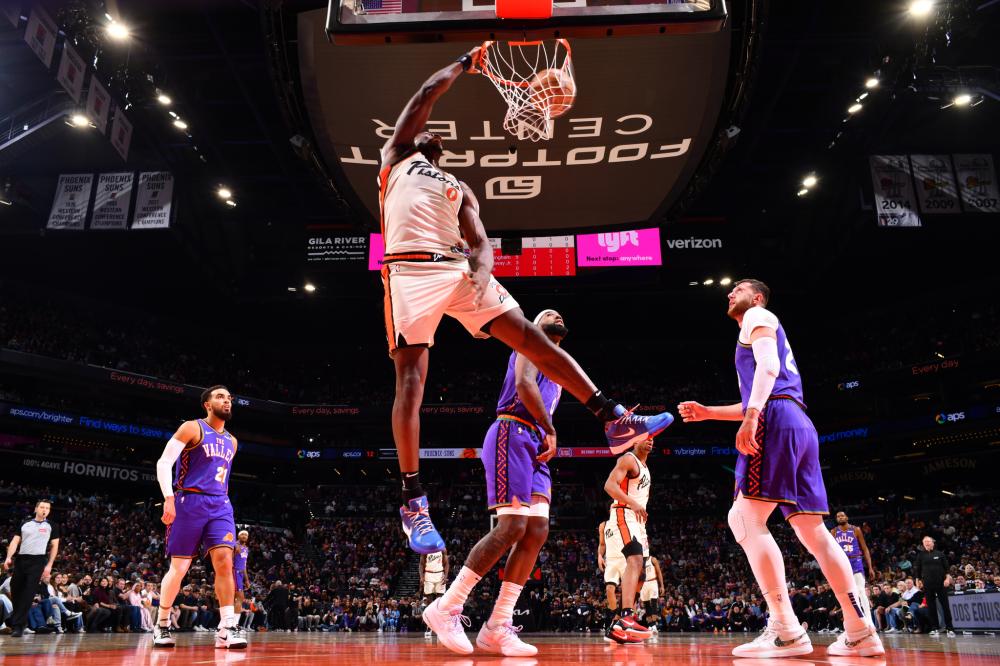 向新阶段的 向新阶段的